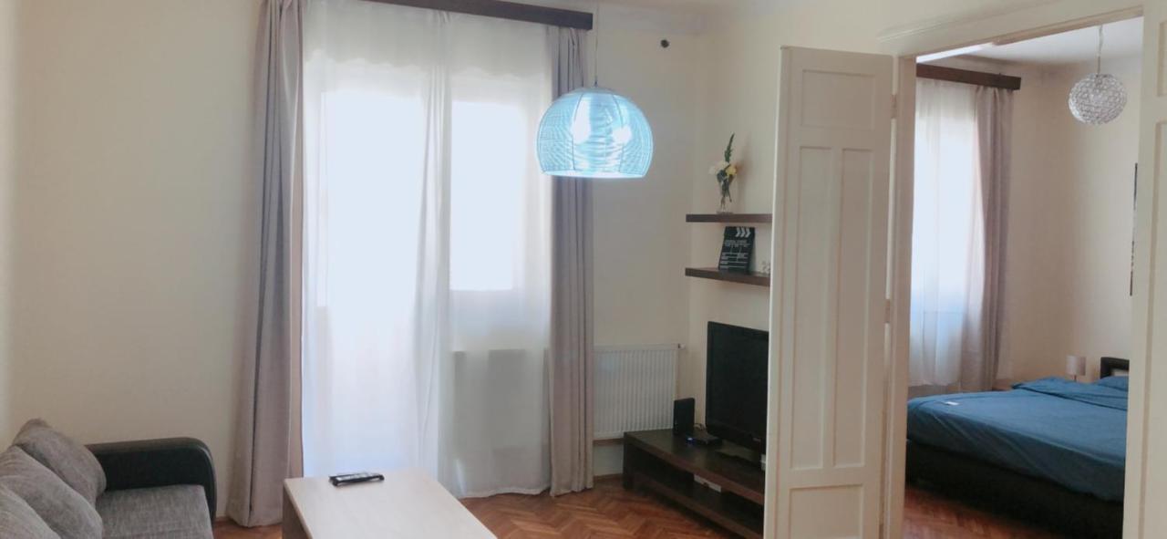 W&M Stylish Apartment — Photos 1