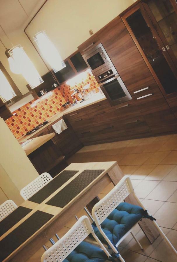 W&M Stylish Apartment — Photos 3